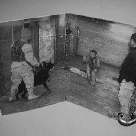 2004. "Hombre" dentro del proyecto "Miradas labradas". V Exposición Internacional de Arte Contemporáneo de Pequeño Formato.