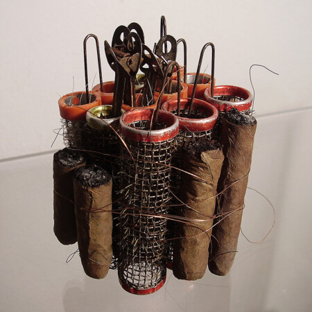 2006. "A love prison" within the project "Utopias. Transverse displacements". VII International Exhibition of Contemporary Art of Small Format.