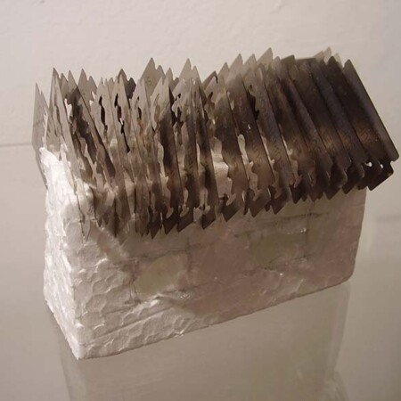 2006. "With the house in silence" dentro del proyecto "Utopías. Desplazamientos transversales". VII Exposición Internacional de Arte Contemporáneo de Pequeño Formato.