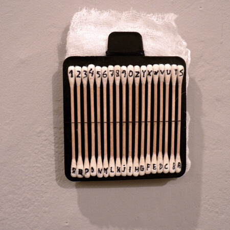 2010. "Des de-eines", dentro del proyecto "de Deslecturas". X Exposición Internacional de Arte Contemporáneo de Pequeño Formato.