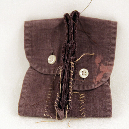2014. "Wounds: that their dresses become old with books in their hands", within the project "Wounded letter". XII International Exhibition of Contemporary Art of Small Format.